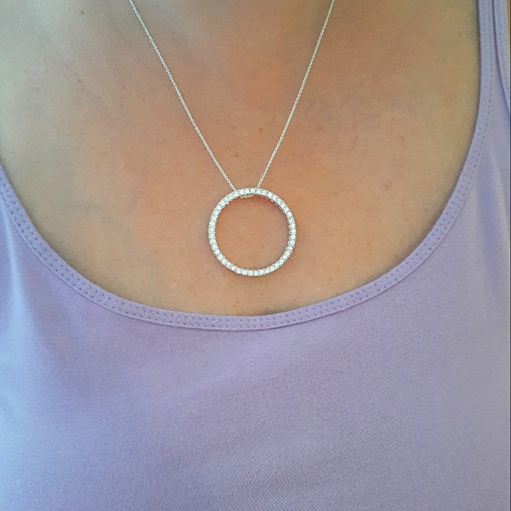 Avon Rhinestone Circle Necklace - Picture 5 of 6